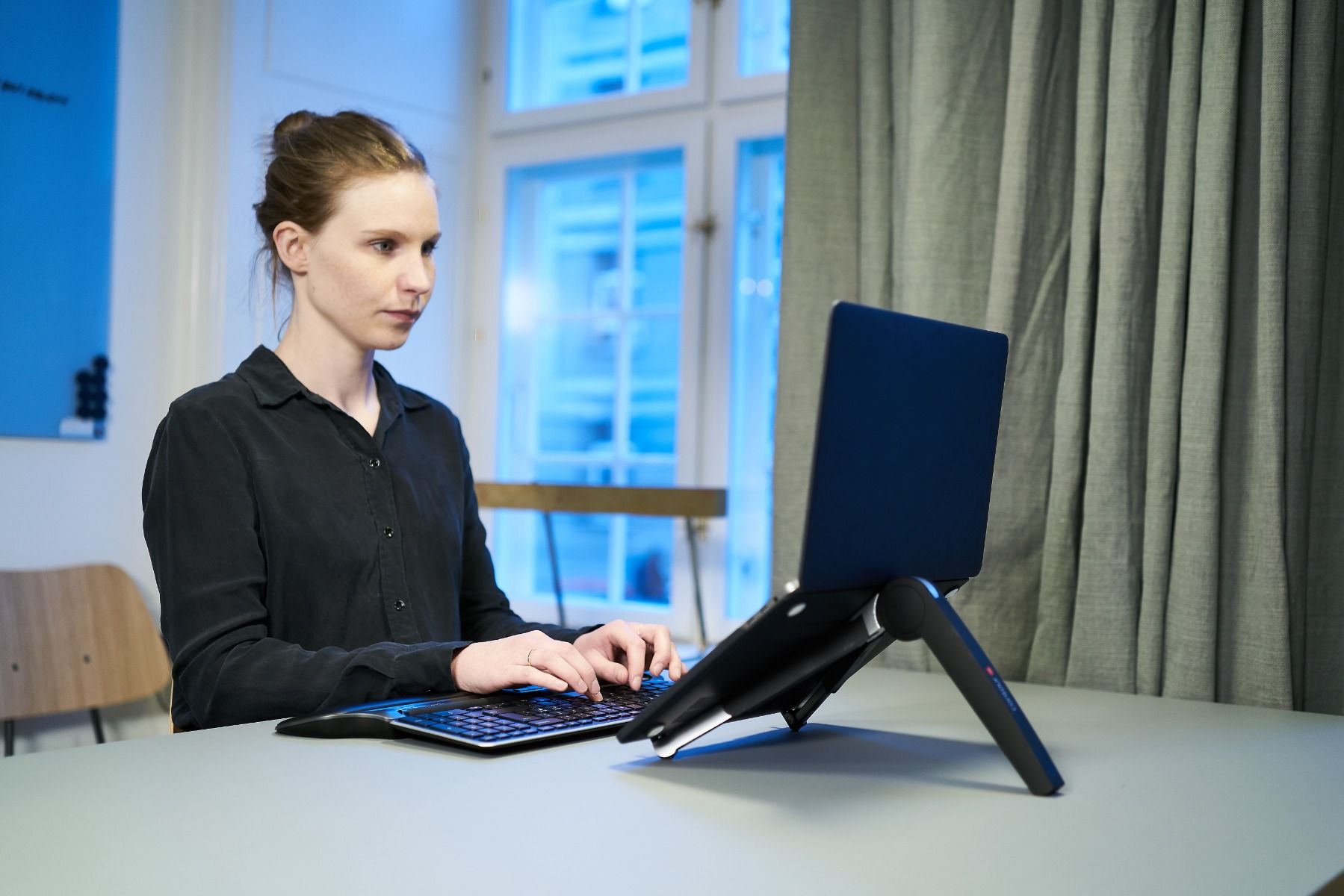 Contour Design Laptop Stand