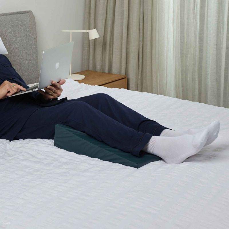Therapeutic Pillow Single Heel Wedge - Heel Support Wedge Pillow