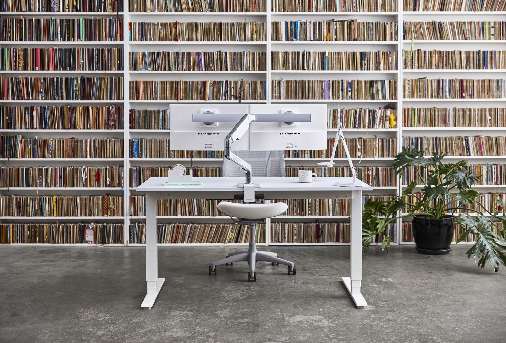 Humanscale MConnect2 Technology Dock with M2.1 Tech Stem