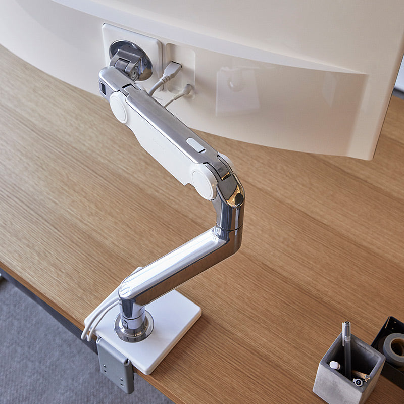 Humanscale M10 Single Monitor Arm, Angled/Dynamic Arm Link, Clamp Mount