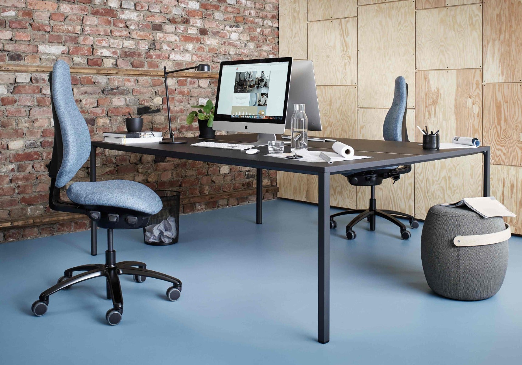 RH Mereo 220 Office  Chair Black Frame